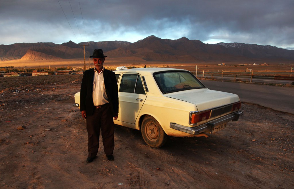Taxi driver close to Kerman: this man totally reminds me of Armin Müller-Stahl. He offered me Halva and cigarettes and took two Euros too much for this ride – it's worth this souvenir picture. 