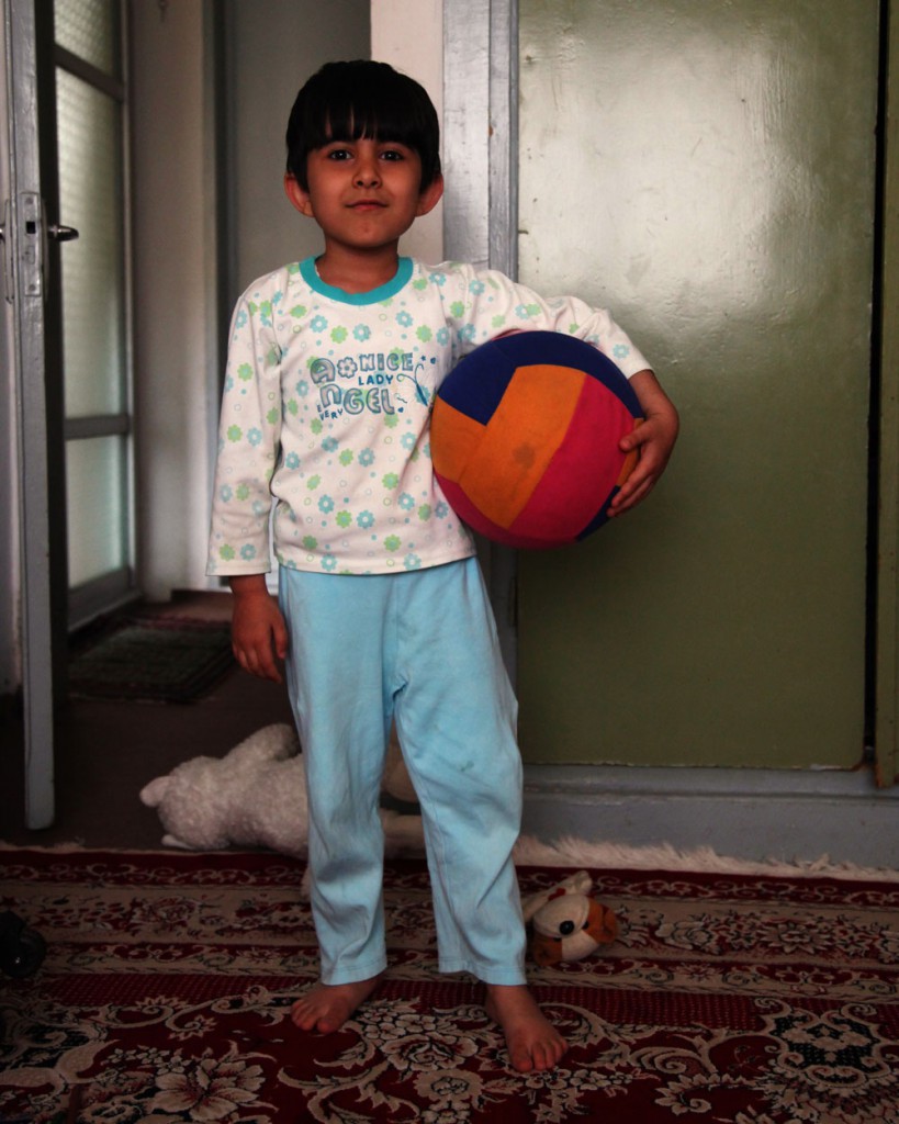 Ready for a ball game: anyone who visits Iranians at home will experience unforgettable insights into everyday life. 